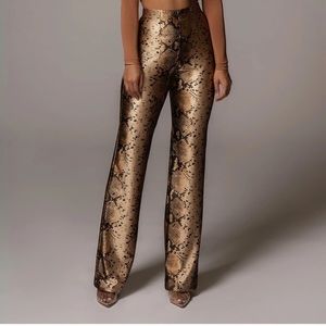 Jlux label Snakeskin Pants NWT
